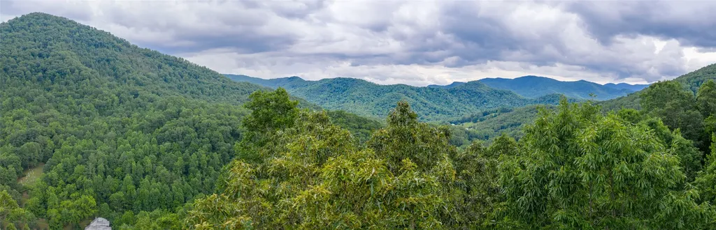 1152 Moses Creek Road Cullowhee NC 28723