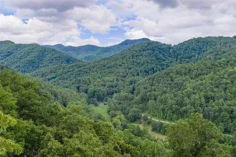 1152 Moses Creek Road Cullowhee NC 28723