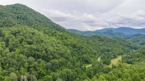 1152 Moses Creek Road Cullowhee NC 28723