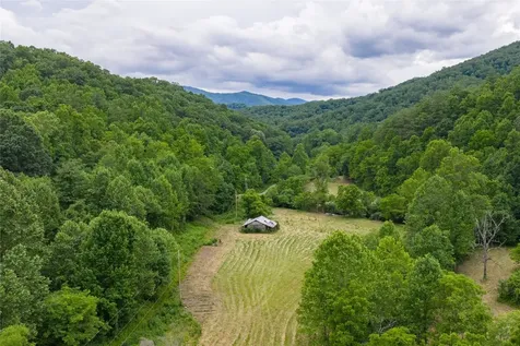 1152 Moses Creek Road Cullowhee NC 28723