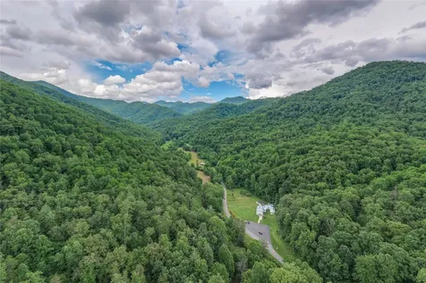 1152 Moses Creek Road Cullowhee NC 28723