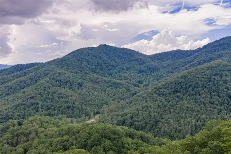 1152 Moses Creek Road Cullowhee NC 28723