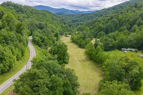 1152 Moses Creek Road Cullowhee NC 28723