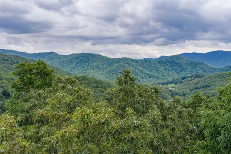 1152 Moses Creek Road Cullowhee NC 28723