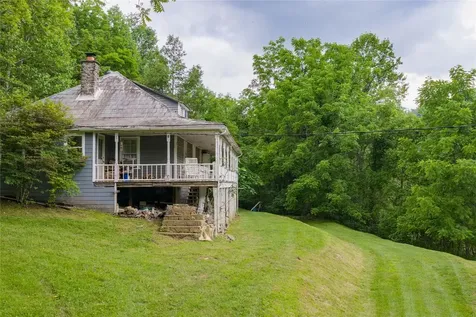 1152 Moses Creek Road Cullowhee NC 28723