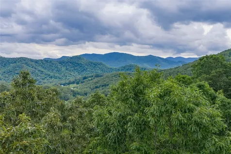 1152 Moses Creek Road Cullowhee NC 28723