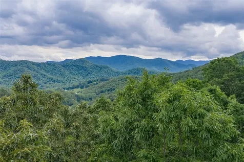 1152 Moses Creek Road Cullowhee NC 28723