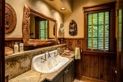 1090 Zeb Alley Road Cashiers NC 28717