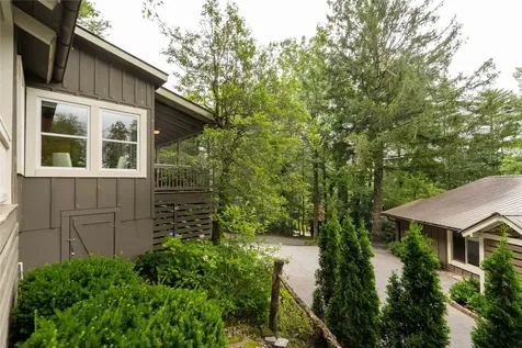71 Bustle Lane Cashiers NC 28717