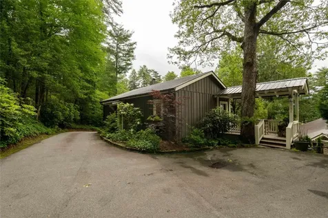 71 Bustle Lane Cashiers NC 28717