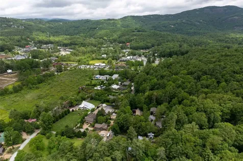 71 Bustle Lane Cashiers NC 28717
