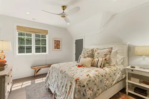 185 Glenridge Road Glenville NC 28736