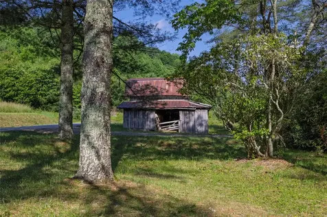 560 Salt Rock Road Cullowhee NC 28723