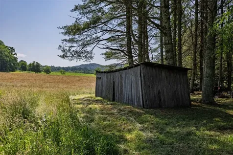 560 Salt Rock Road Cullowhee NC 28723