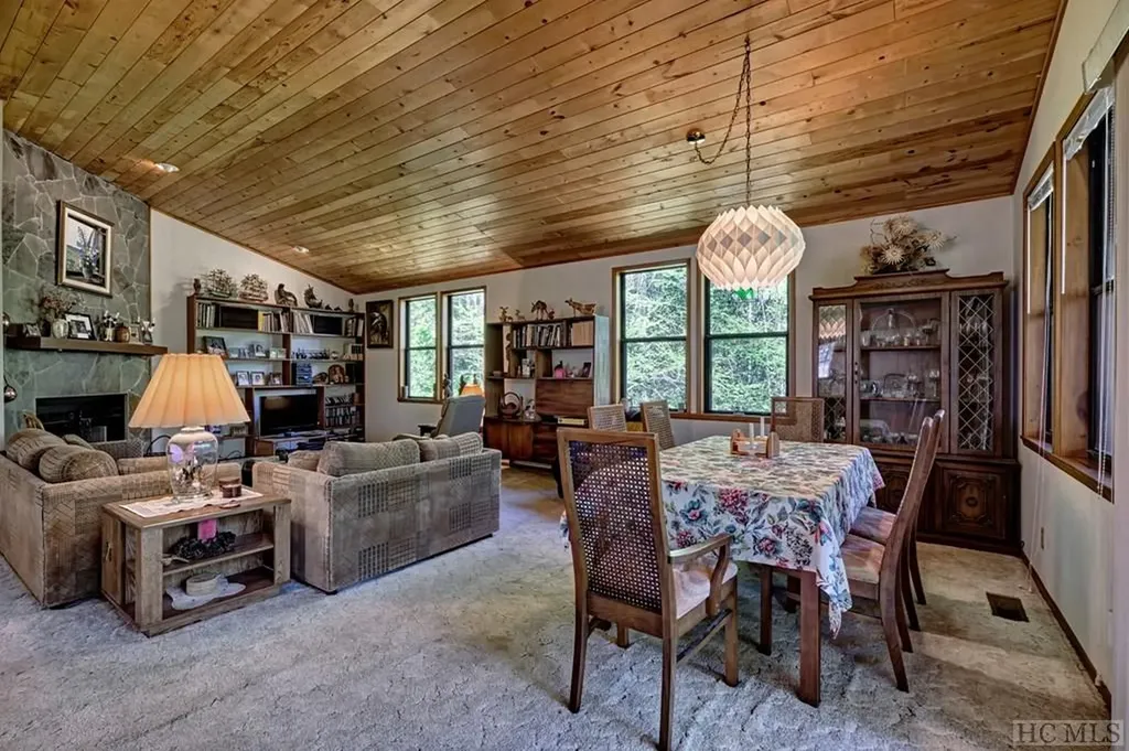 75 Gunpoint Road Cullowhee NC 28723