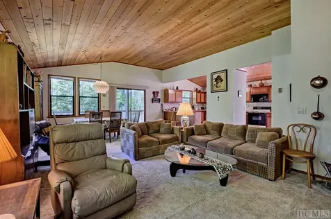 75 Gunpoint Road Cullowhee NC 28723