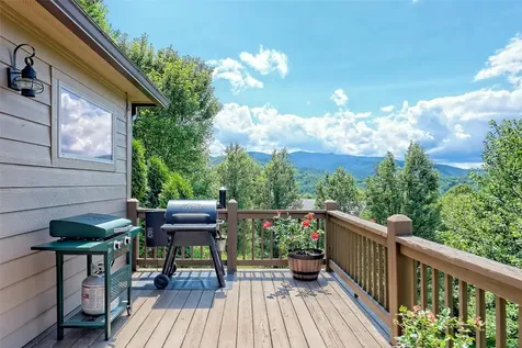 300 Deer Ridge Road Franklin NC 28734