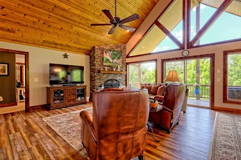 300 Deer Ridge Road Franklin NC 28734