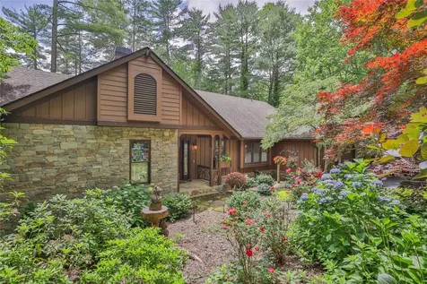 112 Cottage Drive Sapphire NC 28774