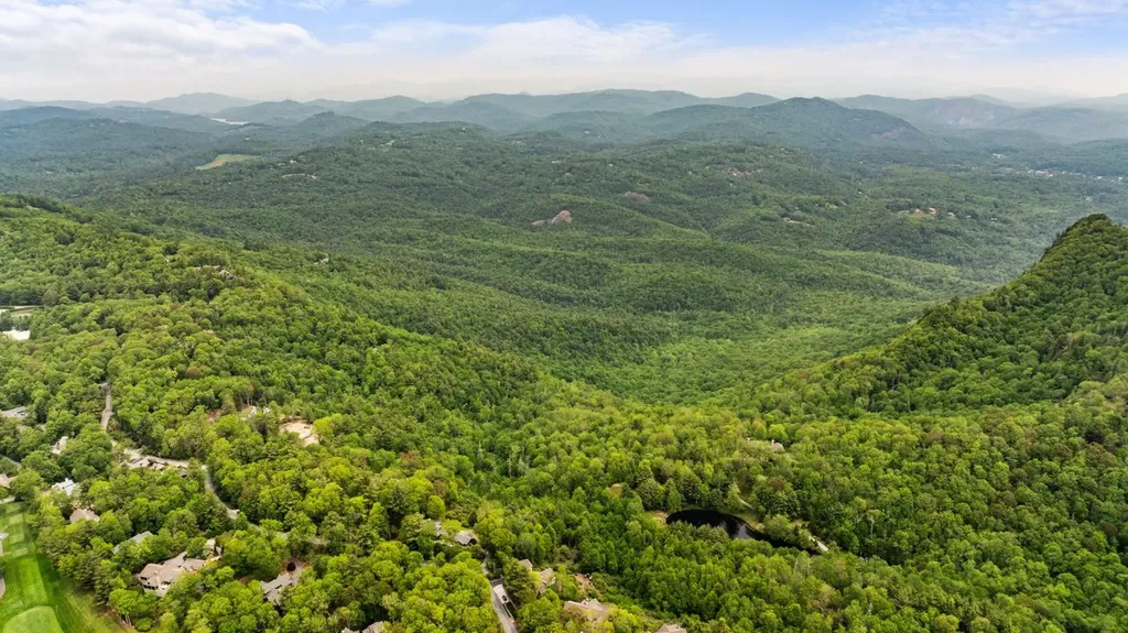592 Whiteside Mountain Road Highlands NC 28741