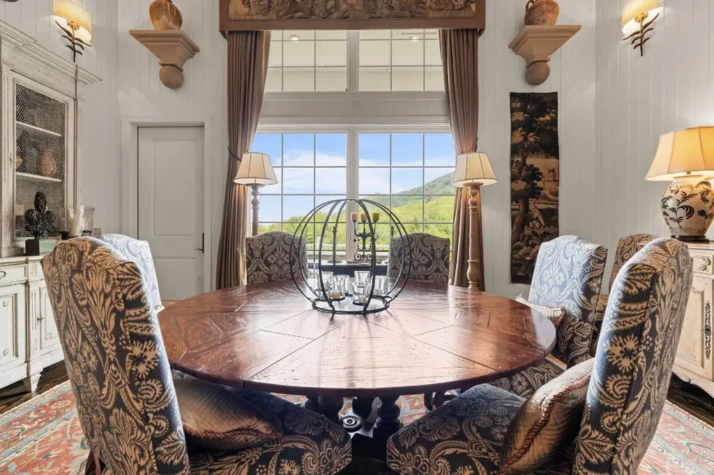 592 Whiteside Mountain Road Highlands NC 28741