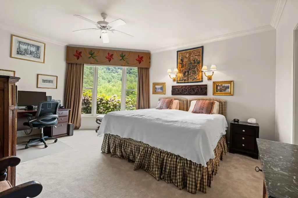 592 Whiteside Mountain Road Highlands NC 28741