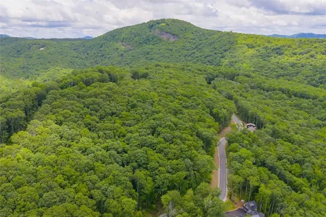 C45 Roaming Road Glenville NC 28736