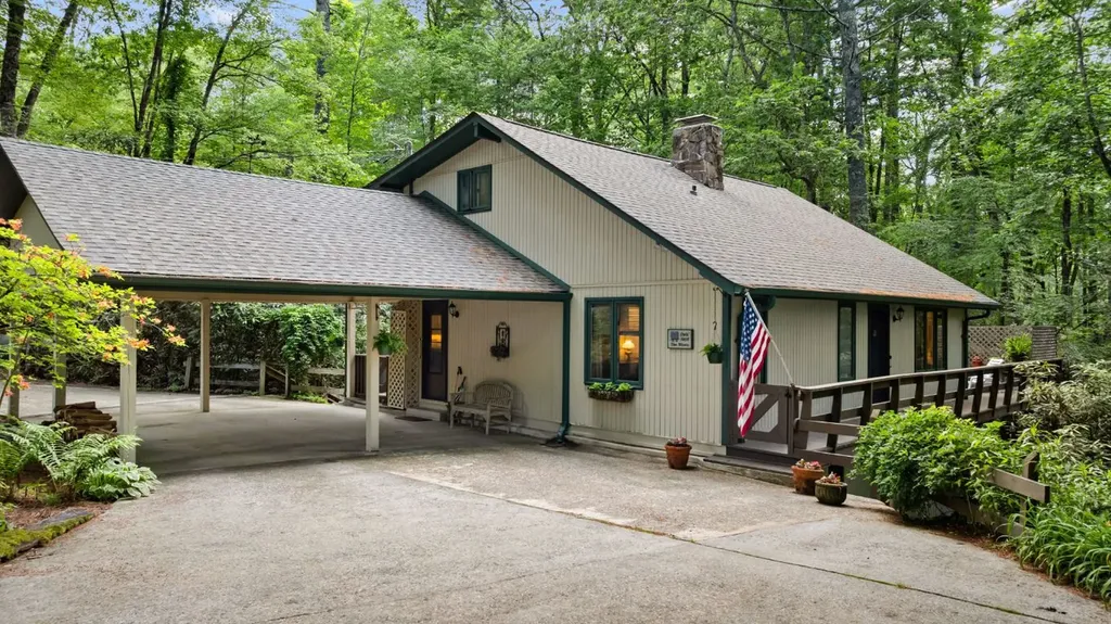 145 Mount Lori Drive Highlands NC 28741