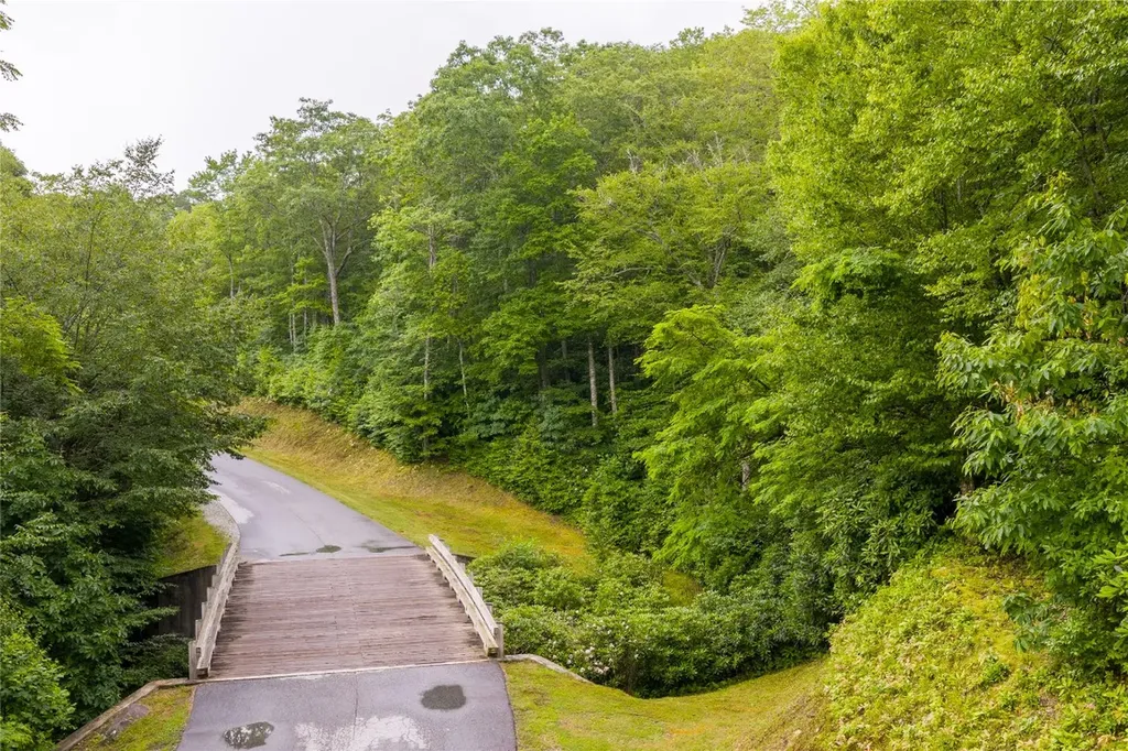 Lot E8 New Settlers Way Glenville NC 28736