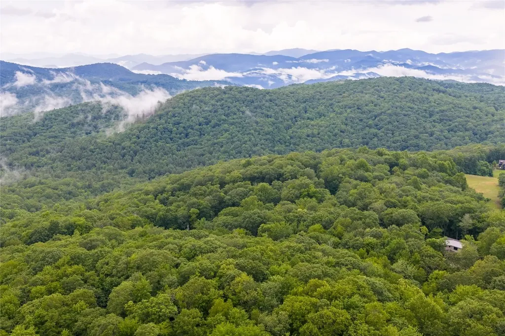 Lot E8 New Settlers Way Glenville NC 28736