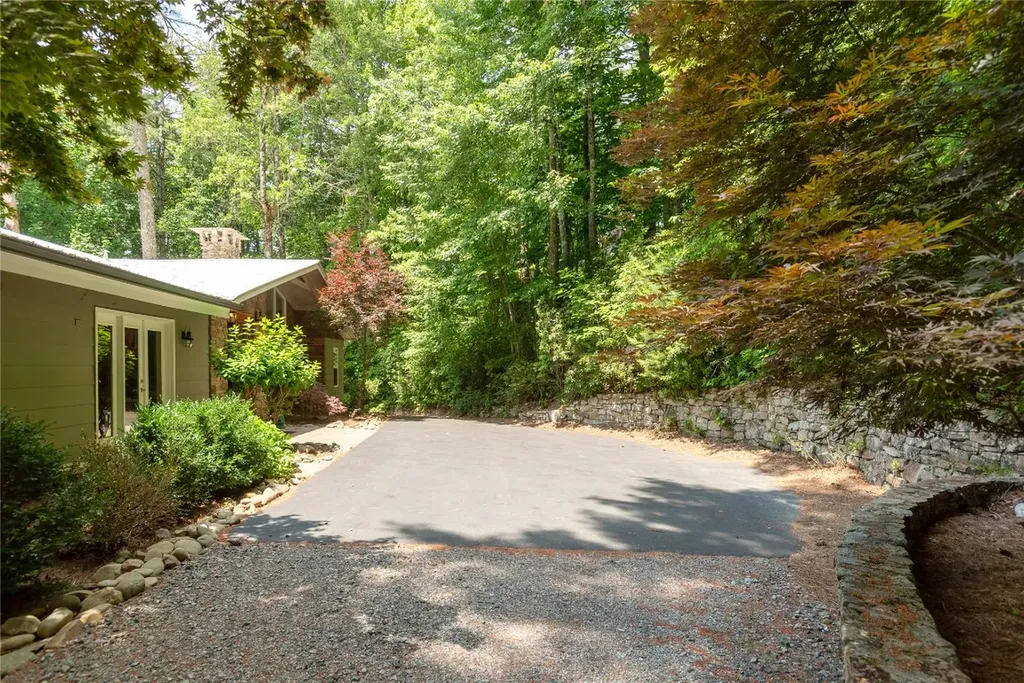 2133 Christy Trail Sapphire NC 28774