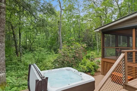 891 Crescent Trail Highlands NC 28741