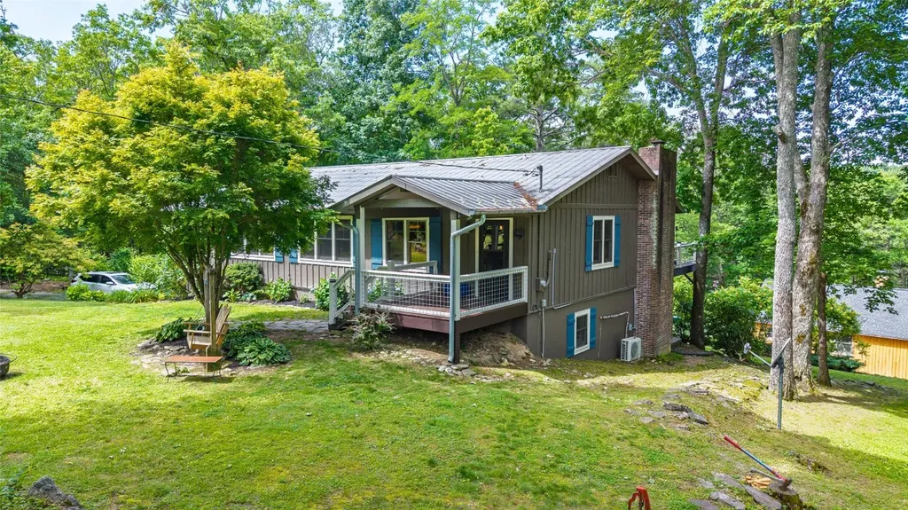 3050 N Highway 107 Cashiers NC 28736