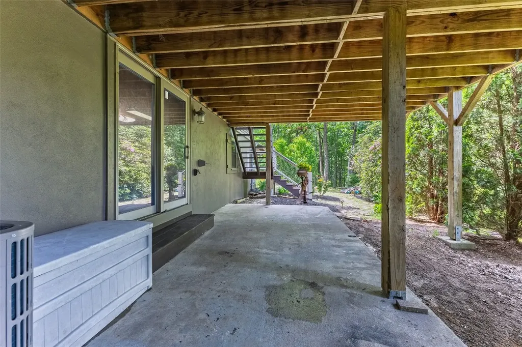 3050 N Highway 107 Cashiers NC 28736