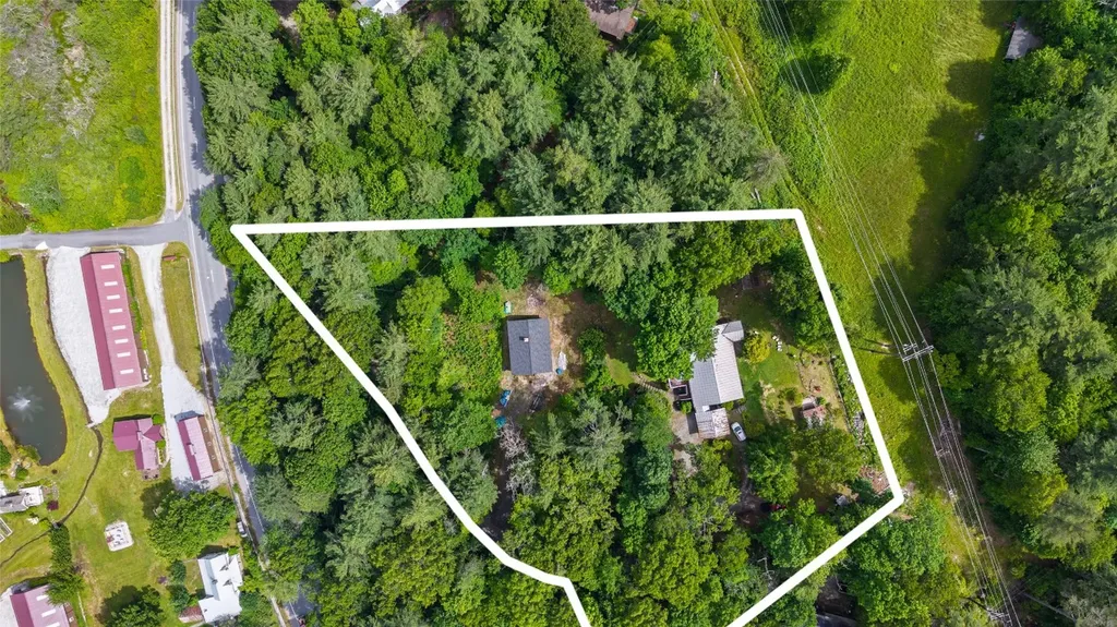 3050 N Highway 107 Cashiers NC 28736