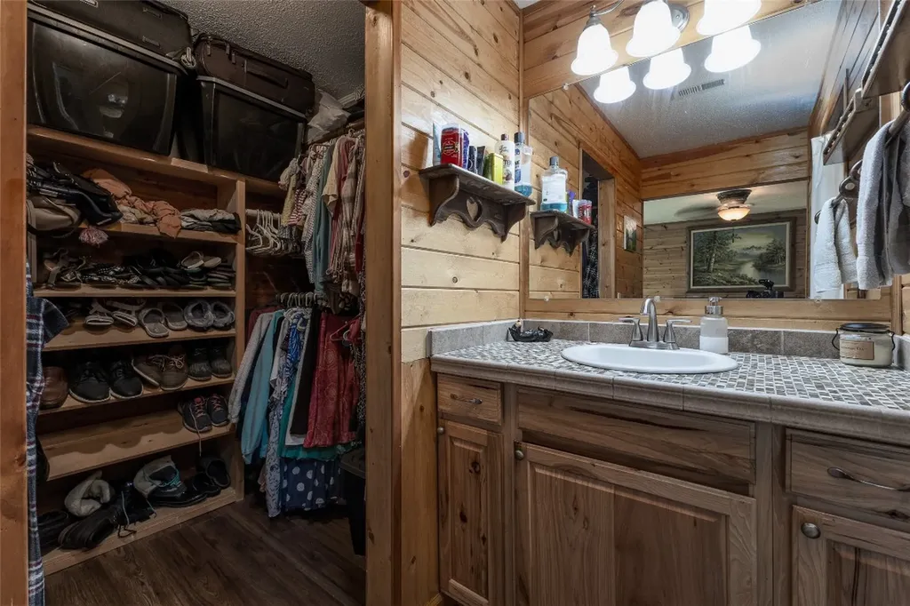 3050 N Highway 107 Cashiers NC 28736