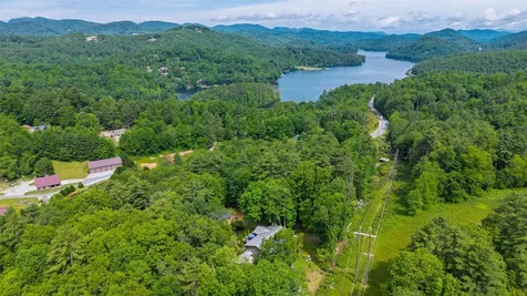 3050 N Highway 107 Cashiers NC 28736