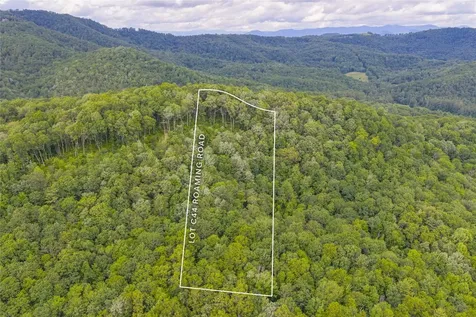 C44 Roaming Road Glenville NC 28736