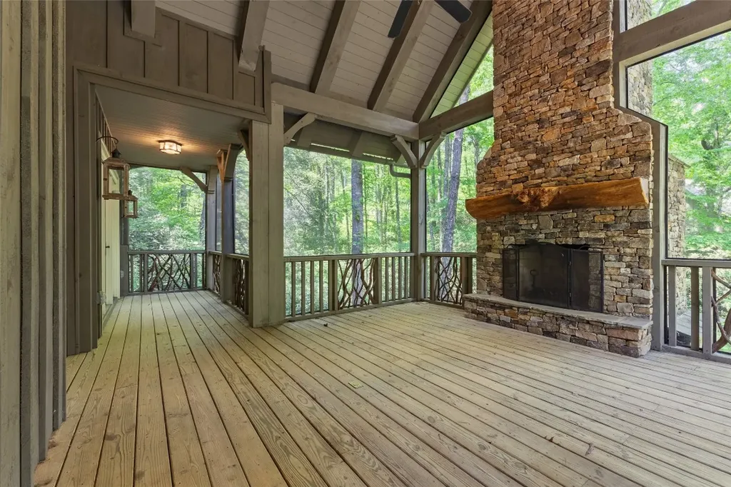 96 Mahalo Lane Cullowhee NC 28723