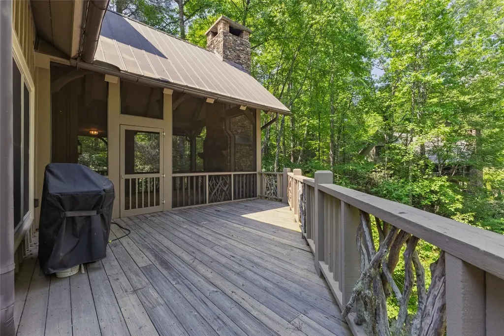 96 Mahalo Lane Cullowhee NC 28723