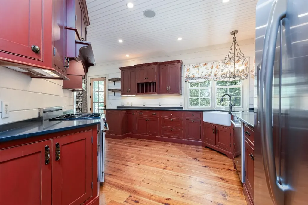 96 Mahalo Lane Cullowhee NC 28723