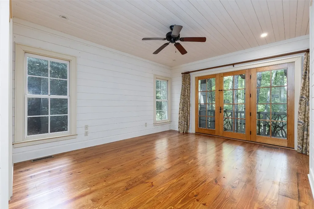 96 Mahalo Lane Cullowhee NC 28723