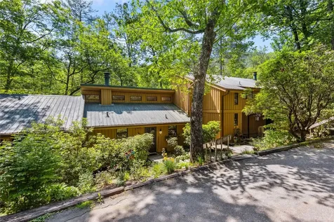 38 Lonely Mountain Drive Sapphire NC 28774