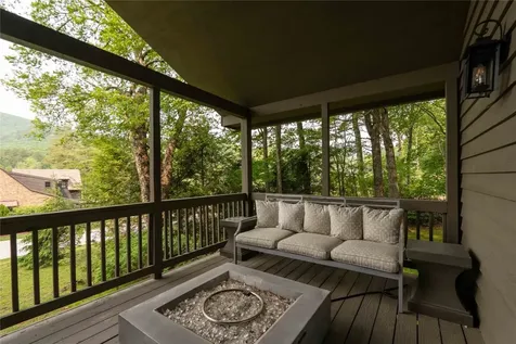 95 Crescent Moon Lane Cashiers NC 28717