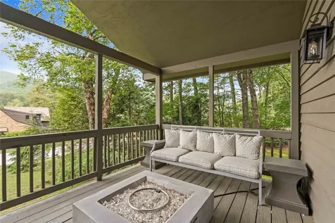95 Crescent Moon Lane Cashiers NC 28717