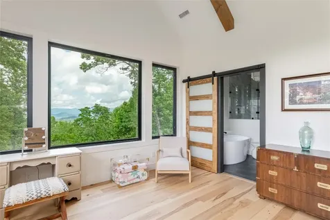 964 Bridgestone Drive Glenville NC 28736