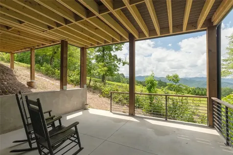 964 Bridgestone Drive Glenville NC 28736