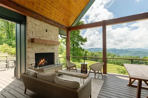 964 Bridgestone Drive Glenville NC 28736