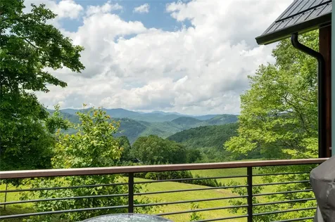 964 Bridgestone Drive Glenville NC 28736