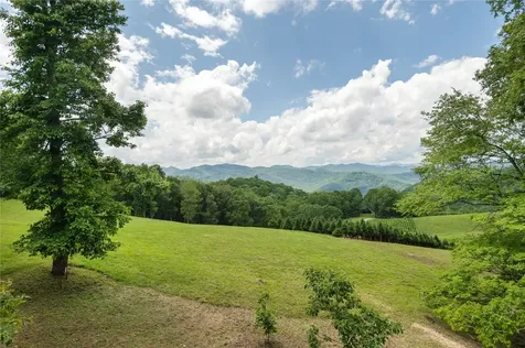 964 Bridgestone Drive Glenville NC 28736